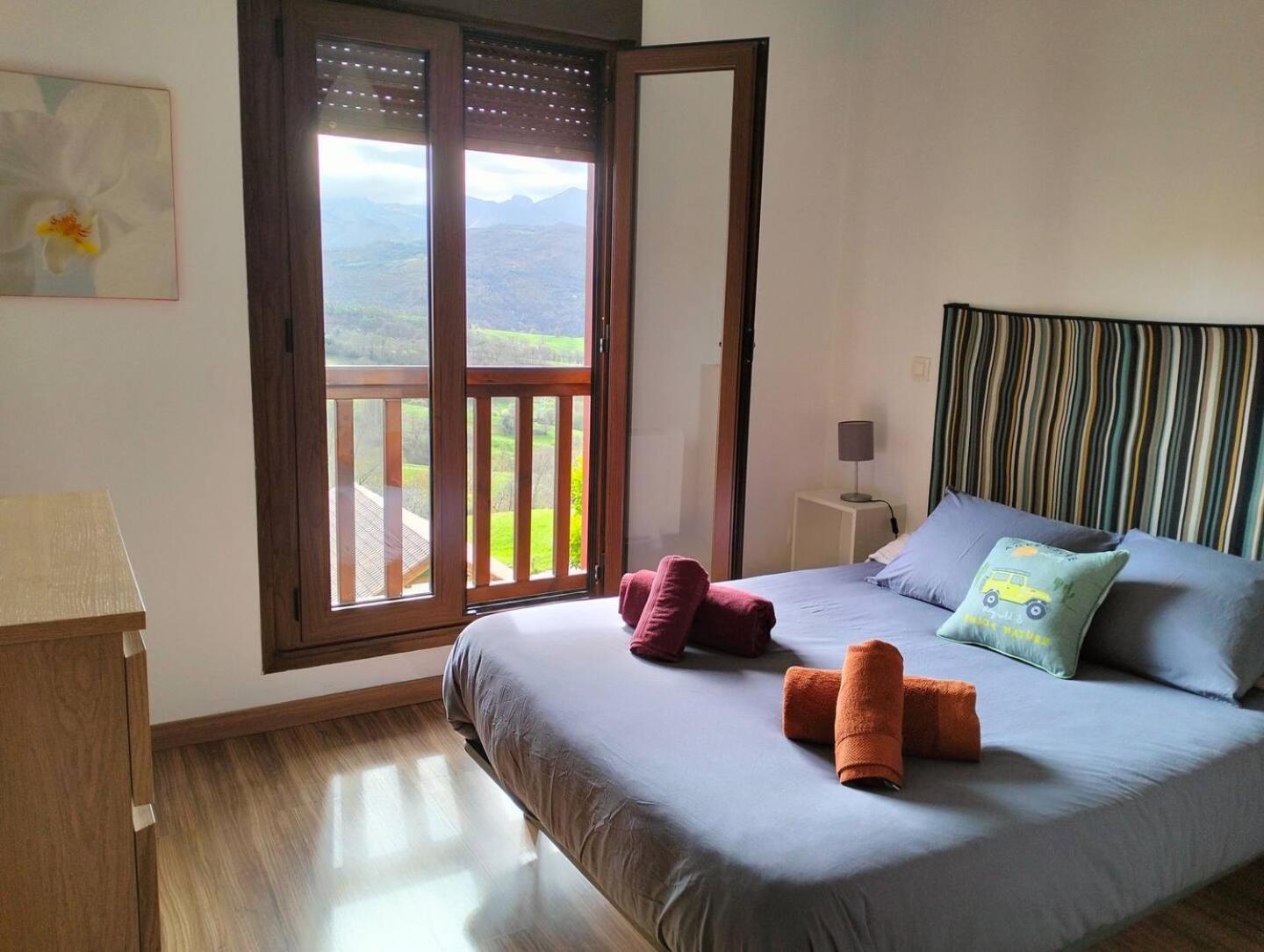 La Casa De Nuria Guest House Cangas de Onis Bagian luar foto