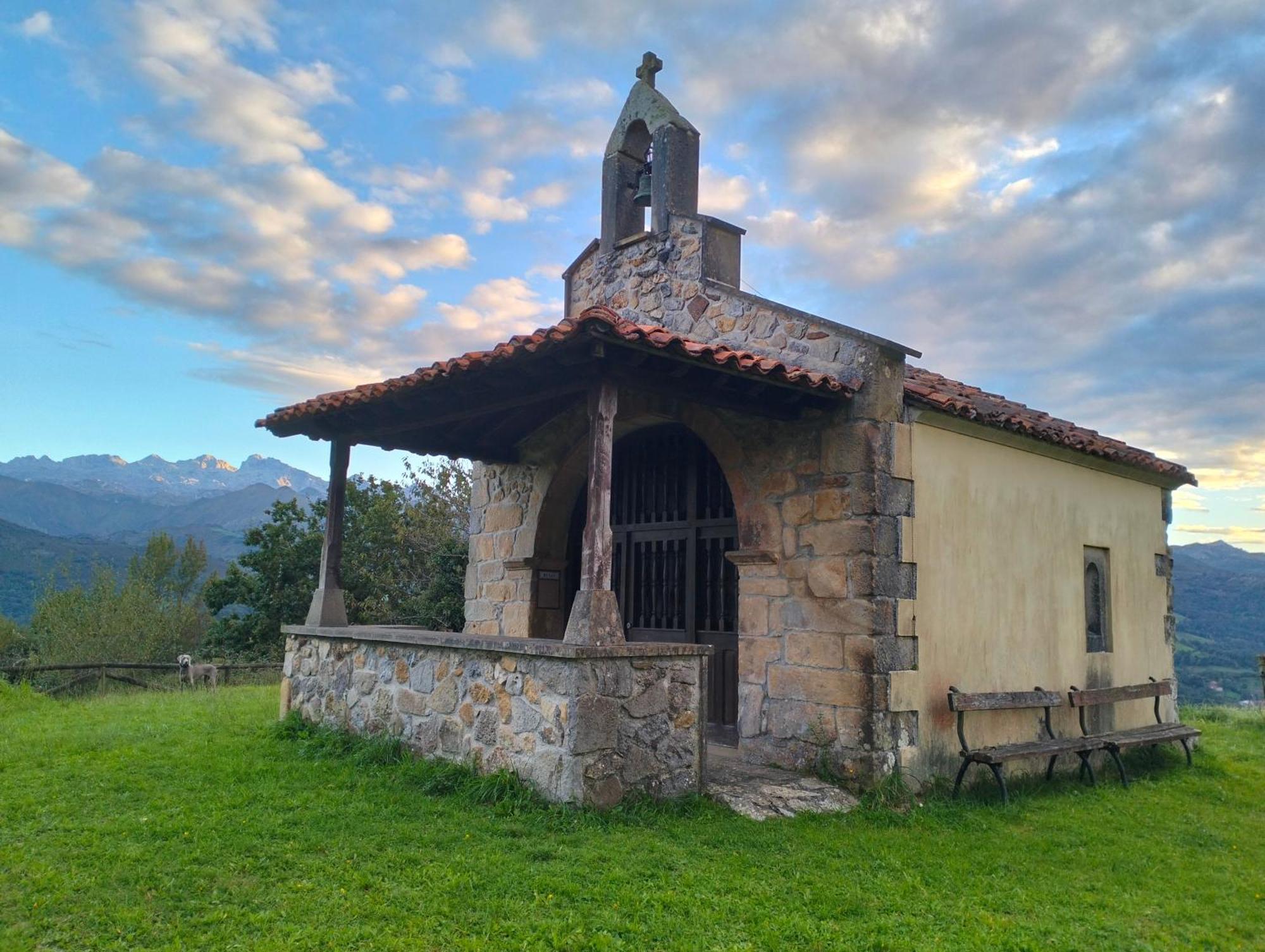 La Casa De Nuria Guest House Cangas de Onis Bagian luar foto